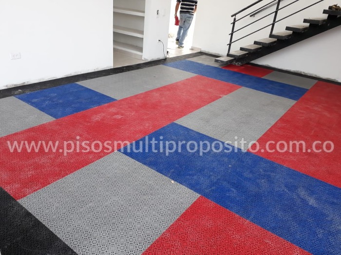 Piso MultiUsos salón casa campestre. Cundinamarca - 2018